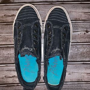 Women’s Blowfish slip on sneakers in blue size 8